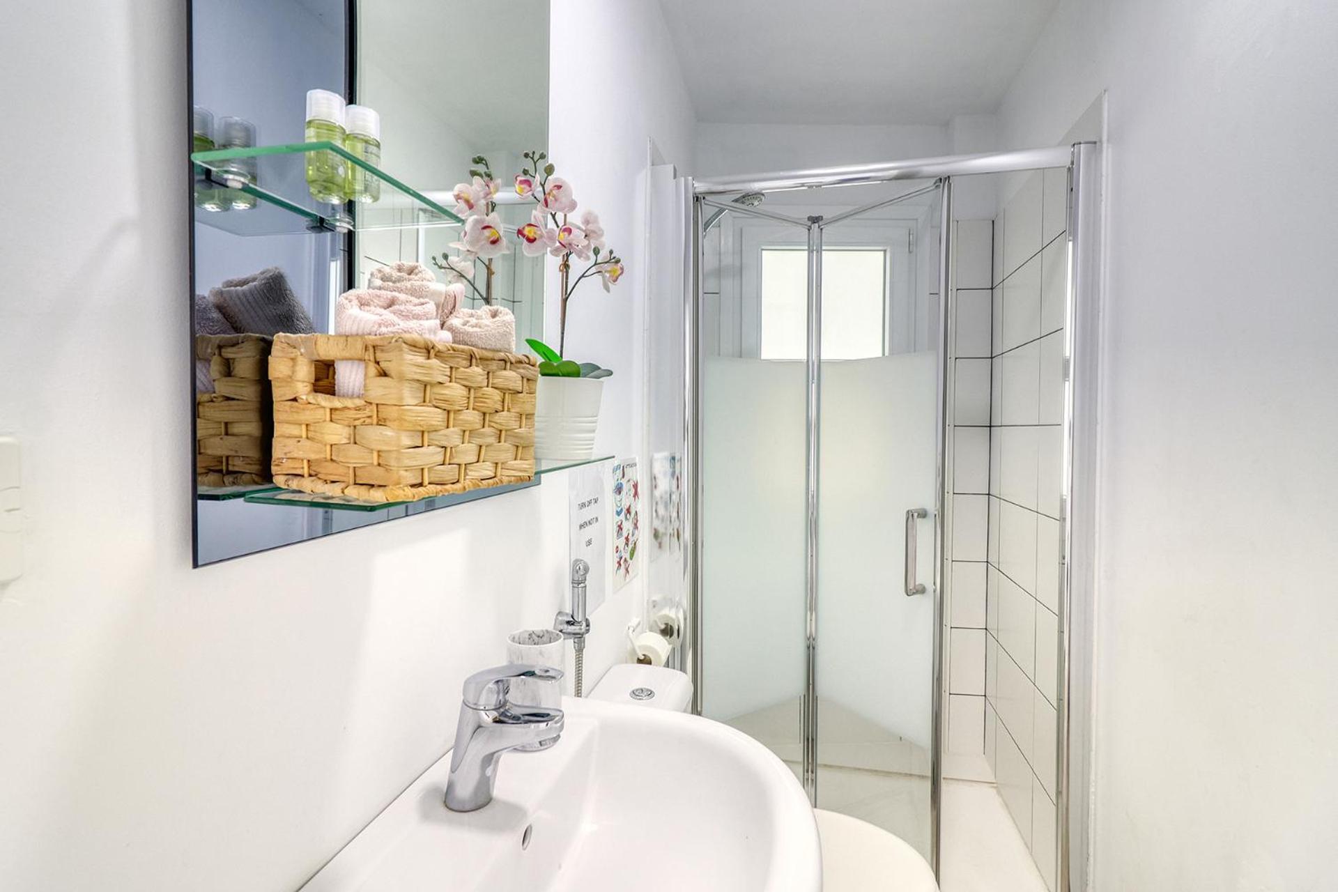 Central Modern Apartment With Private Parking & Ocean View & Coffee Corner Icod De Los Vinos Bagian luar foto